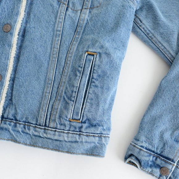 💙Levis Ex-Boyfriend Sherpa Trucker Denim Jean Jacket Size M💙 - Picture 4 of 13